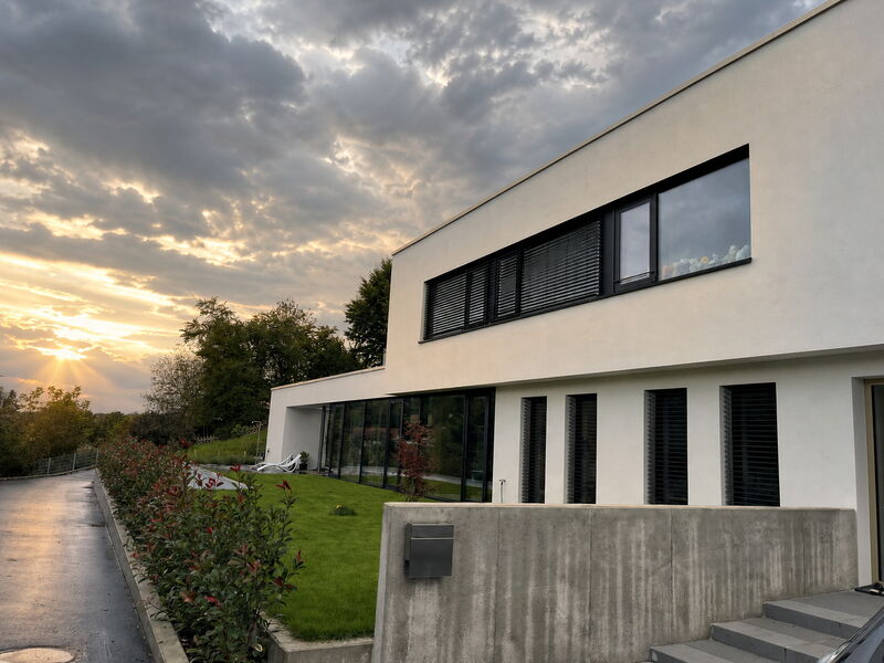 Modernes Architekturprojekt in Passau mit individuell geplantem Gaskamin